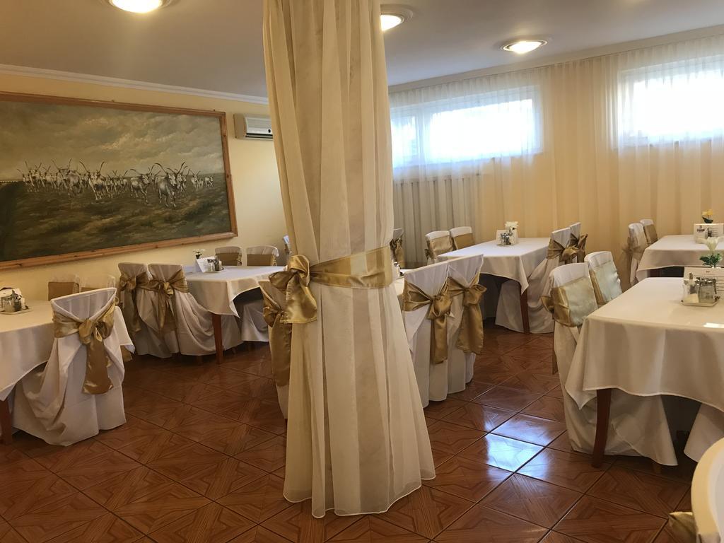 Hotel Korona Hajdúszoboszló Kültér fotó