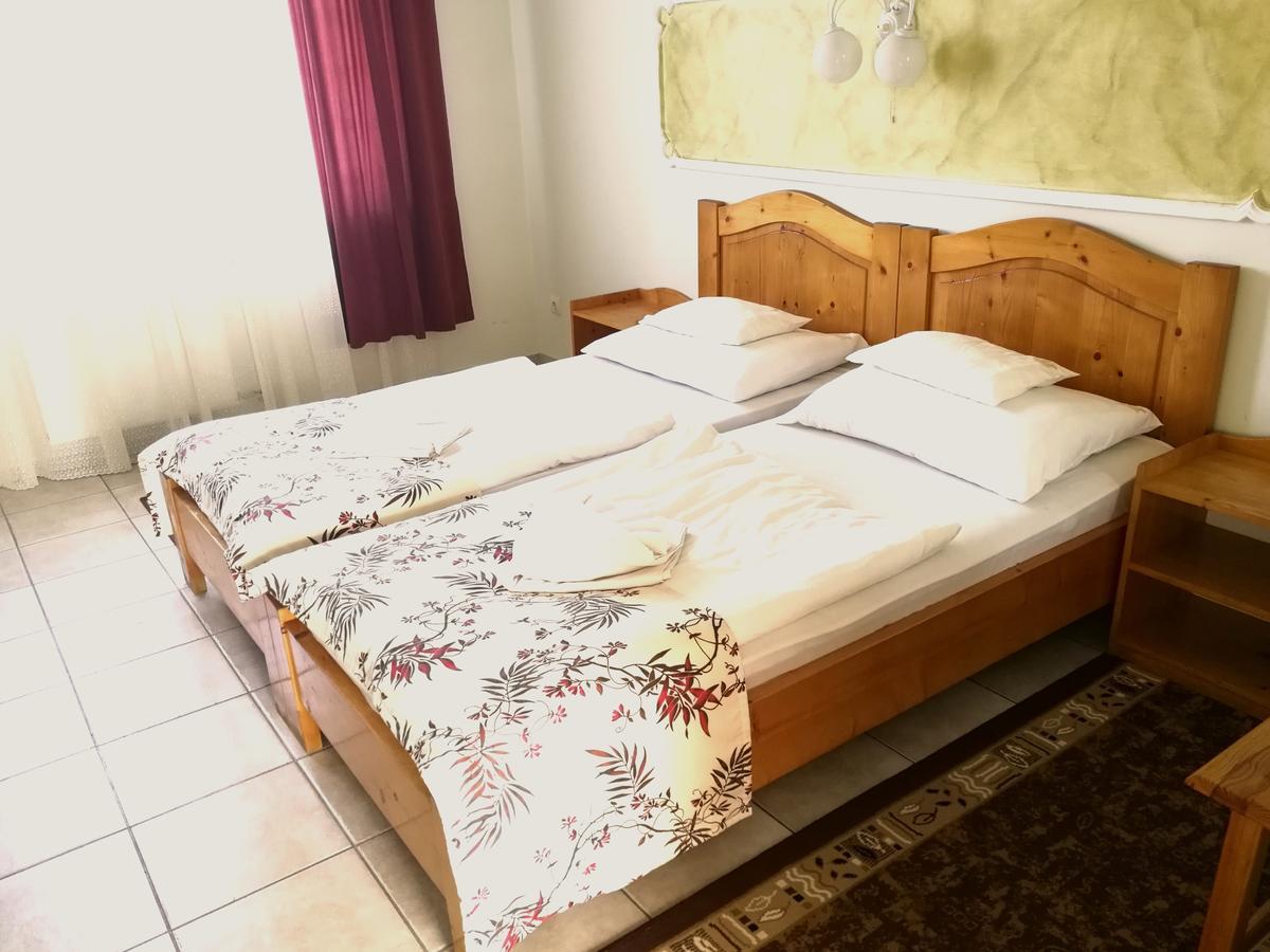 Hotel Korona Hajdúszoboszló Kültér fotó